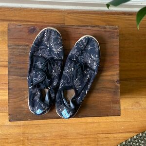 TOMS Black Shoes